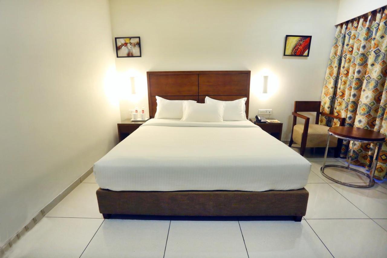 The Park Residency Hotel Ahmedabad Ngoại thất bức ảnh