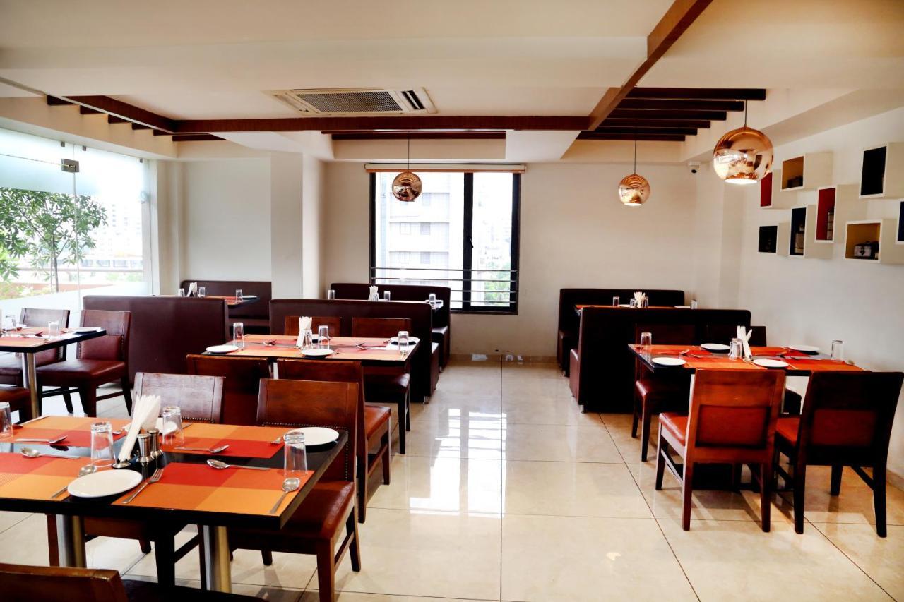 The Park Residency Hotel Ahmedabad Ngoại thất bức ảnh